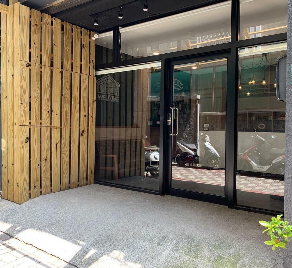 טאינאן Bird Series B&B&Hostel複合式民宿#本國旅客須先匯款 מראה חיצוני תמונה