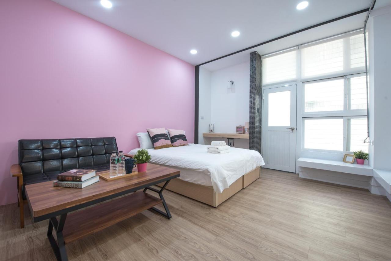 טאינאן Bird Series B&B&Hostel複合式民宿#本國旅客須先匯款 מראה חיצוני תמונה